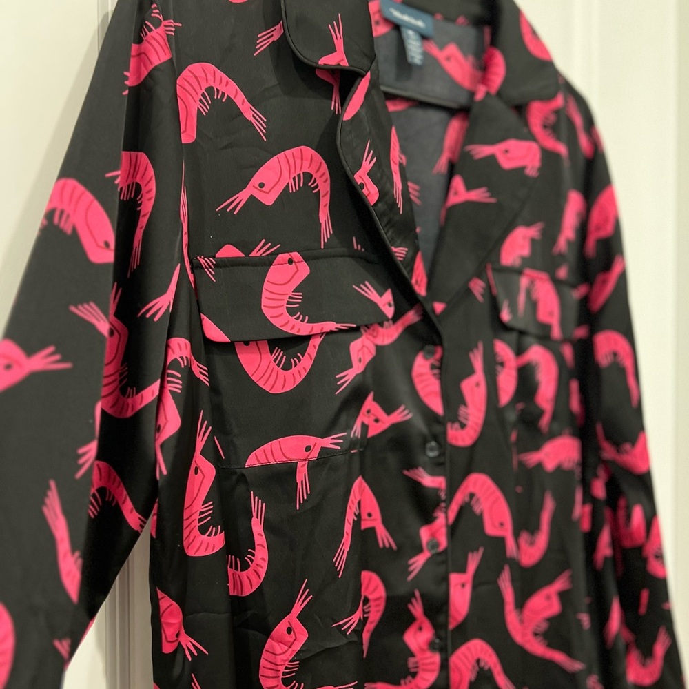 Modcloth “Big Shrimpin’” Black and Pink Shrimp Button Down Shirt